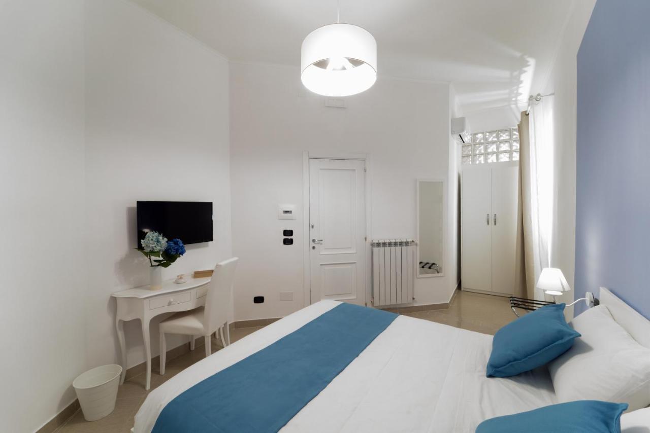 Suite & Luxury Rooms Palazzo Diomede Carafa Naples Extérieur photo