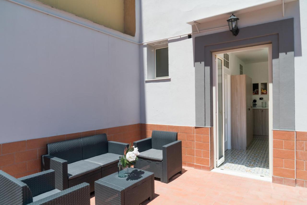 Suite & Luxury Rooms Palazzo Diomede Carafa Naples Extérieur photo