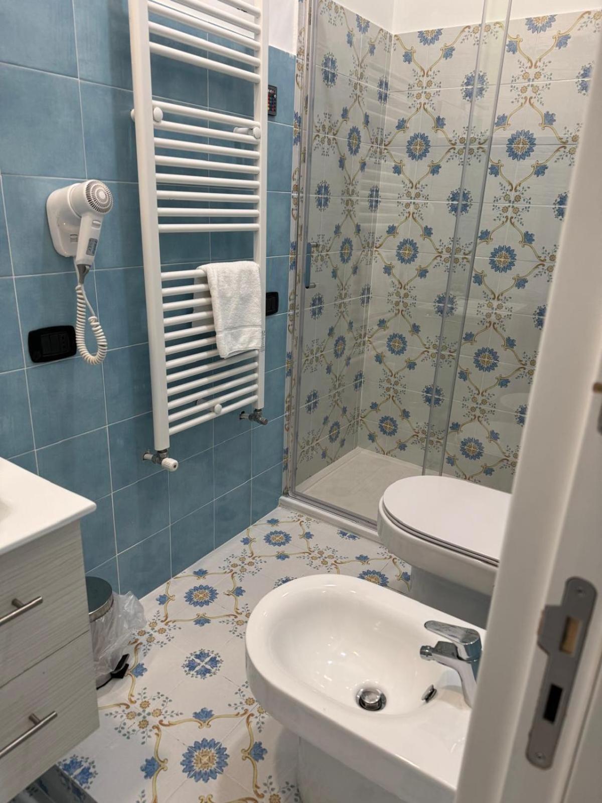 Suite & Luxury Rooms Palazzo Diomede Carafa Naples Extérieur photo